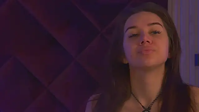 StacyHarland online show from October 6, 4:32 am