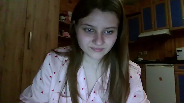 Snapshot of Little_shygirl chatting on November 20, 5:23 pm Little shygirl online show from November 20, 5:23 pm