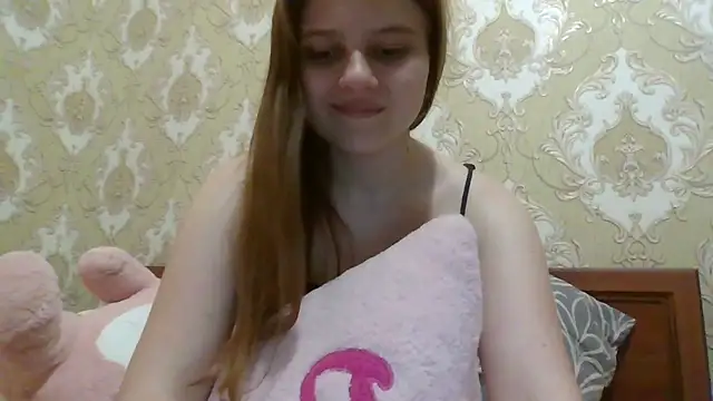 Snapshot of Little_shygirl chatting on January 7, 11:45 am Little shygirl online show from January 7, 11:45 am