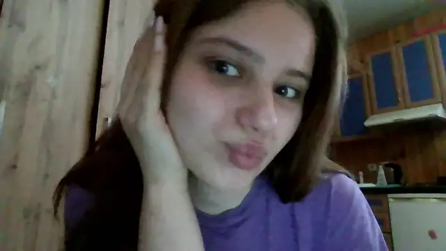 Snapshot of Little_shygirl chatting on February 3, 5:38 am Little shygirl online show from February 3, 5:38 am