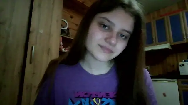 Snapshot of Little_shygirl chatting on February 4, 3:56 am Little shygirl online show from February 4, 3:56 am