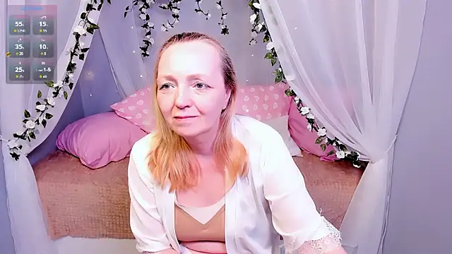 Snapshot of Karen_Villis chatting on March 29, 10:48 am Karen Villis online show from March 29, 10:48 am