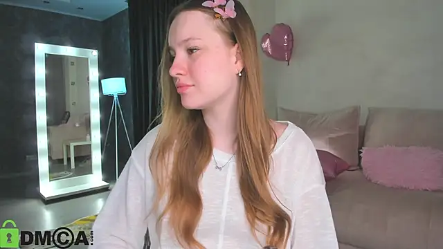 Candy Cansew online show from May 9, 1:11 am