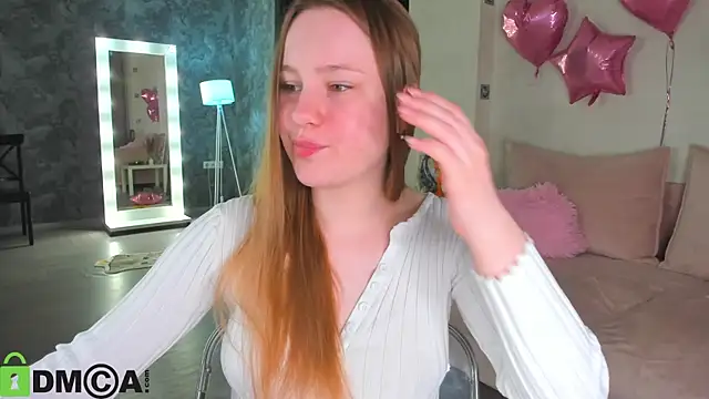 Candy Cansew online show from May 15, 11:01 pm