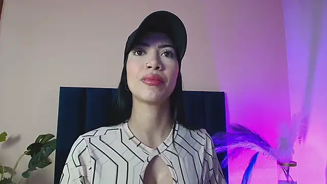 AbbieJoness  online show from June 20, 11:57 am