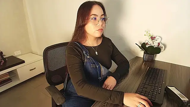 Snapshot of _Victoria_Collins chatting on October 17, 11:13 am  Victoria Collins online show from October 17, 11:13 am