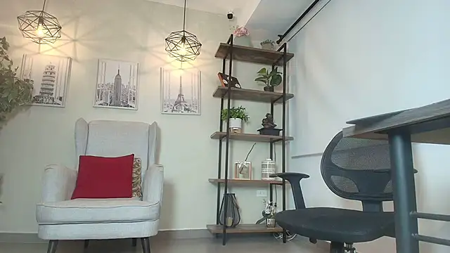  Victoria Collins online show from March 17, 11:35 am