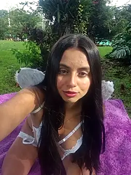 Lunaluxe1001 online show from October 24, 1:18 pm