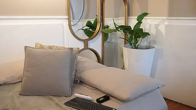 Susan wall online show from September 21, 3:57 pm