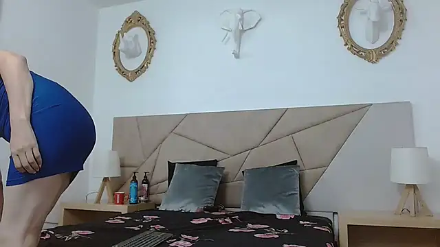 amanda ramirez online show from September 10, 8:20 pm