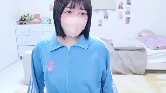 Snapshot of _suika_ chatting on March 11, 11:05 am suika online show from March 11, 11:05 am