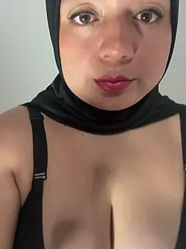 bluum online show from February 18, 4:30 am