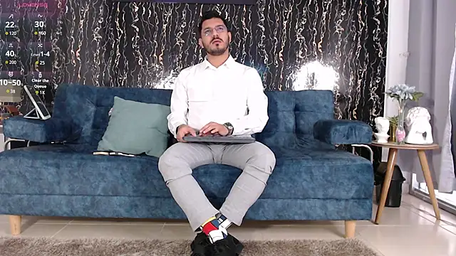 samuelcoopeer online show from November 11, 1:55 pm