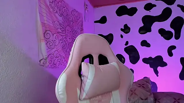 abbie jensen  online show from September 18, 1:40 am