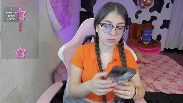 abbie jensen  online show from October 3, 2:52 am