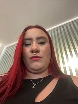 Snapshot of valt_ chatting on October 9, 7:56 pm valt online show from October 9, 7:56 pm