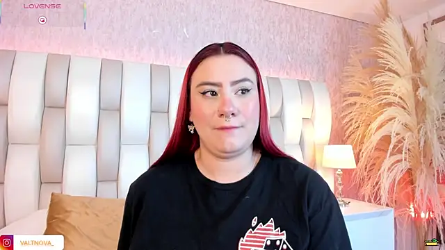 Snapshot of valt_ chatting on October 19, 12:06 pm valt online show from October 19, 12:06 pm