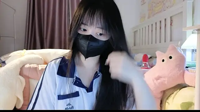 love-uiui online show from October 10, 3:22 pm