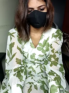 Isha Sax online show from October 4, 6:22 am