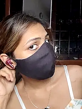 Isha Sax online show from February 19, 8:49 pm