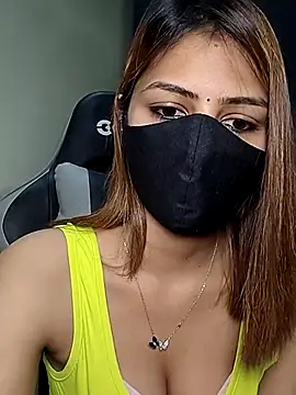 Isha Sax online show from March 2, 7:15 am