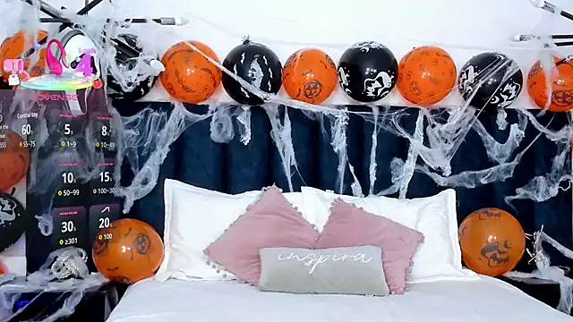 niia7 online show from October 29, 7:37 pm