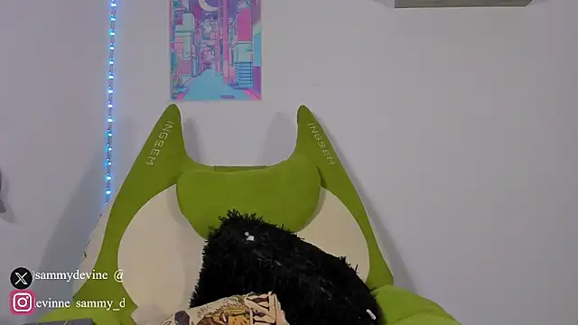 sammy devinne online show from December 18, 11:00 pm