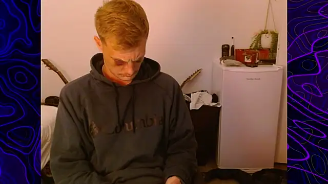 Snapshot of lustylyndon chatting on September 28, 5:24 am lustylyndon online show from September 28, 5:24 am