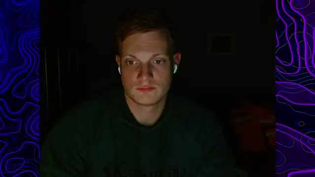 Snapshot of lustylyndon chatting on October 31, 2:45 am lustylyndon online show from October 31, 2:45 am