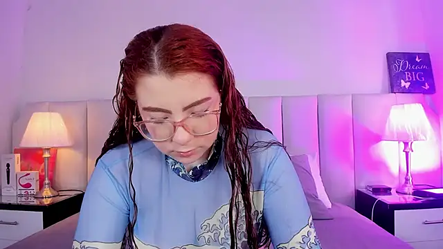 Snapshot of lizy_portman chatting on September 23, 7:39 pm lizy portman online show from September 23, 7:39 pm