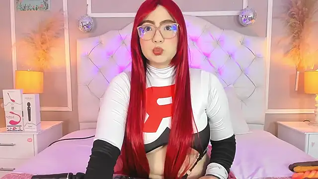 Snapshot of lizy_portman chatting on December 16, 9:31 pm lizy portman online show from December 16, 9:31 pm