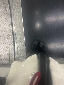 xiaoyuan01 online show from December 23, 1:36 am