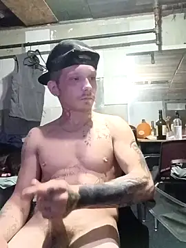 Snapshot of mastertrap chatting on November 16, 5:24 am mastertrap online show from November 16, 5:24 am