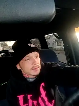 Snapshot of mastertrap chatting on December 21, 1:18 pm mastertrap online show from December 21, 1:18 pm