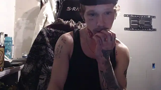 Snapshot of mastertrap chatting on February 5, 7:35 am mastertrap online show from February 5, 7:35 am