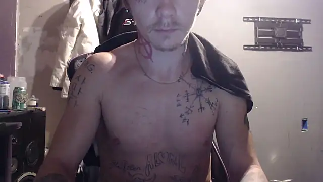 Snapshot of mastertrap chatting on February 6, 9:23 am mastertrap online show from February 6, 9:23 am