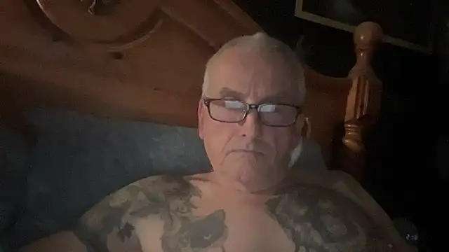 poggles online show from November 27, 9:39 pm