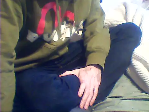 Snapshot of rimbaud77 chatting on February 17, 2:24 pm rimbaud77 online show from February 17, 2:24 pm