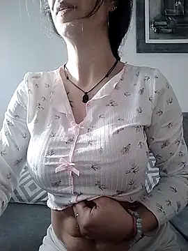 Snapshot of agustinalatina chatting on February 17, 8:22 am agustinalatina online show from February 17, 8:22 am