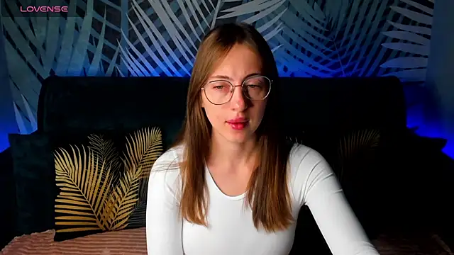 ChristyCrayme online show from September 8, 10:09 pm