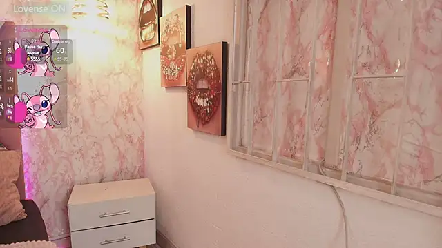 Snapshot of Dolce_pearl chatting on February 23, 3:04 am Dolce pearl online show from February 23, 3:04 am