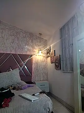 Snapshot of Dolce_pearl chatting on March 17, 1:43 am Dolce pearl online show from March 17, 1:43 am