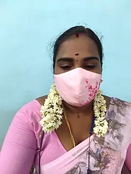 Snapshot of Tamil_riyalini12 chatting on April 9, 12:21 pm Tamil riyalini12 online show from April 9, 12:21 pm
