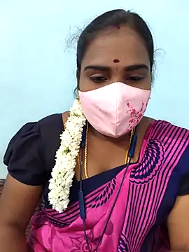 Snapshot of Tamil_riyalini12 chatting on April 10, 5:28 pm Tamil riyalini12 online show from April 10, 5:28 pm