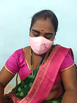 Snapshot of Tamil_riyalini12 chatting on April 11, 12:31 pm Tamil riyalini12 online show from April 11, 12:31 pm