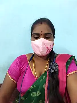 Snapshot of Tamil_riyalini12 chatting on April 17, 12:19 pm Tamil riyalini12 online show from April 17, 12:19 pm
