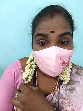 Snapshot of Tamil_riyalini12 chatting on April 24, 4:37 am Tamil riyalini12 online show from April 24, 4:37 am