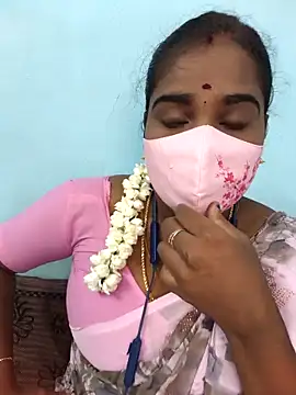 Snapshot of Tamil_riyalini12 chatting on April 29, 4:49 am Tamil riyalini12 online show from April 29, 4:49 am