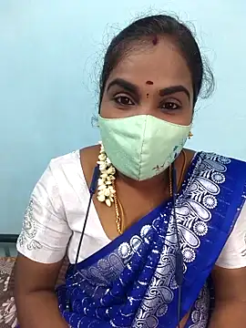 Snapshot of Tamil_riyalini12 chatting on May 3, 12:33 pm Tamil riyalini12 online show from May 3, 12:33 pm