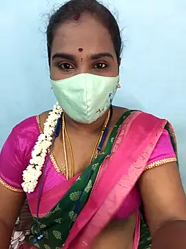Snapshot of Tamil_riyalini12 chatting on May 10, 5:07 pm Tamil riyalini12 online show from May 10, 5:07 pm